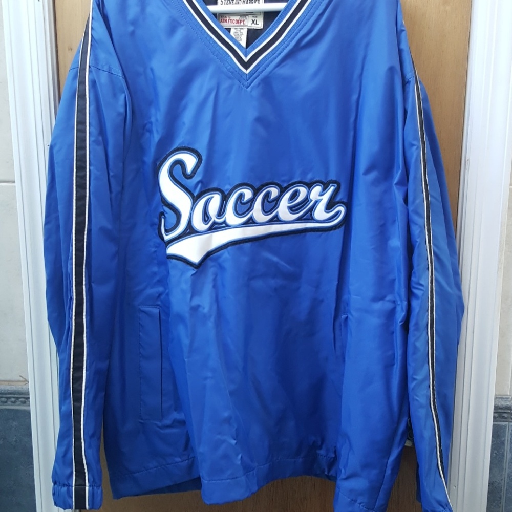 Long sleeve pull over